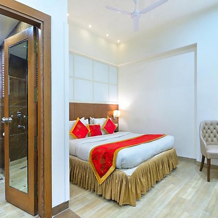 Hotel Hari Piorko - New Delhi Railway Station Екстер'єр фото