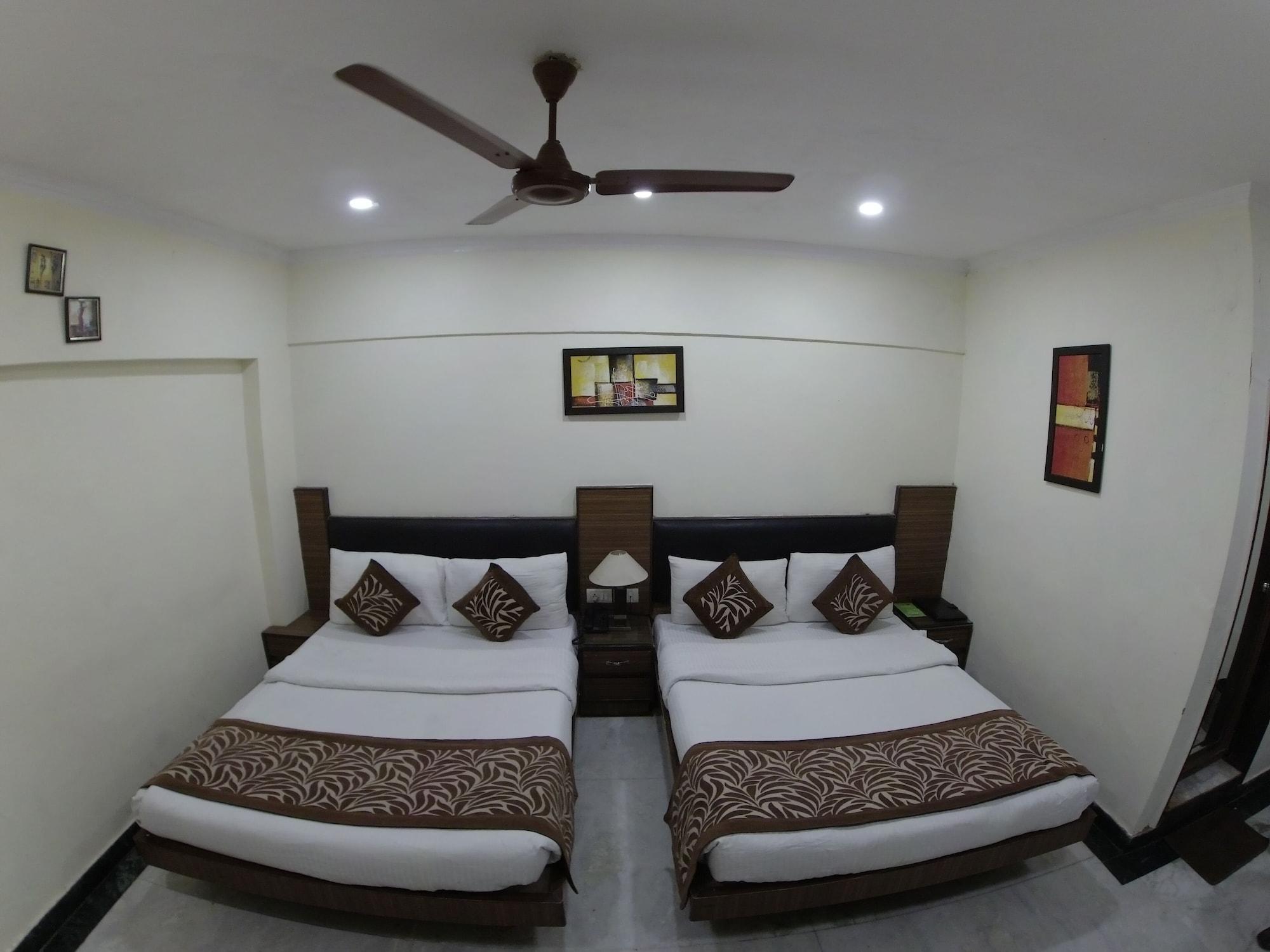 Hotel Hari Piorko - New Delhi Railway Station Екстер'єр фото