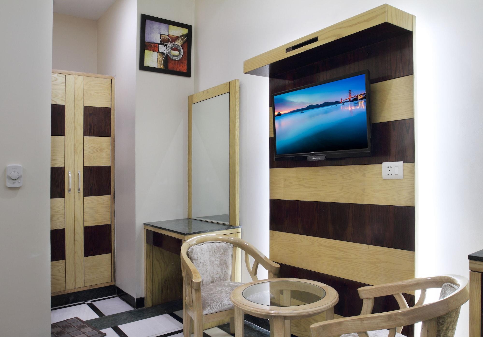 Hotel Hari Piorko - New Delhi Railway Station Екстер'єр фото