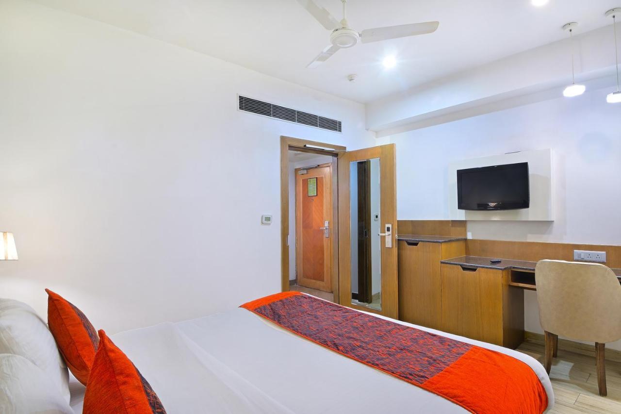 Hotel Hari Piorko - New Delhi Railway Station Екстер'єр фото