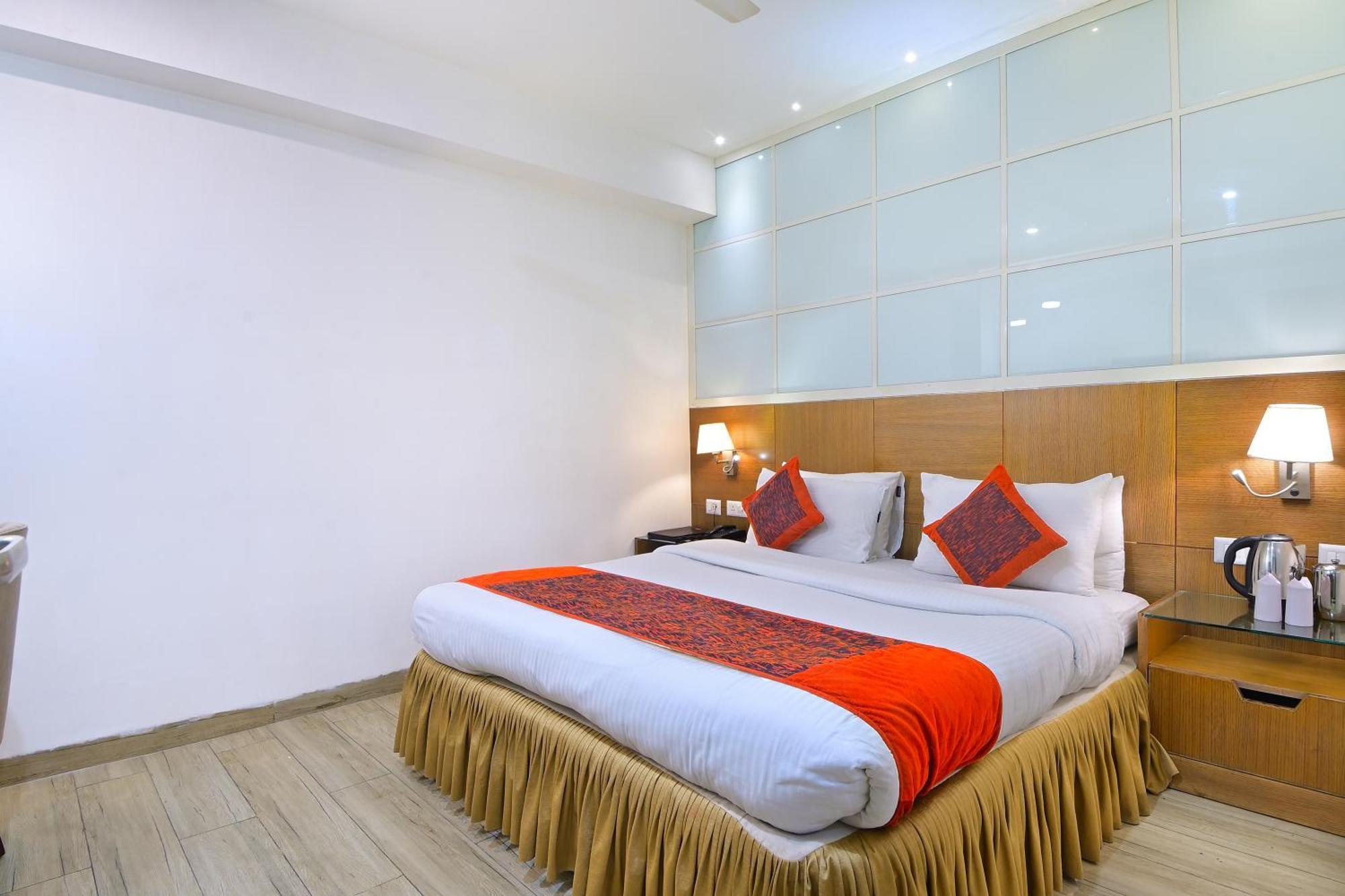 Hotel Hari Piorko - New Delhi Railway Station Екстер'єр фото