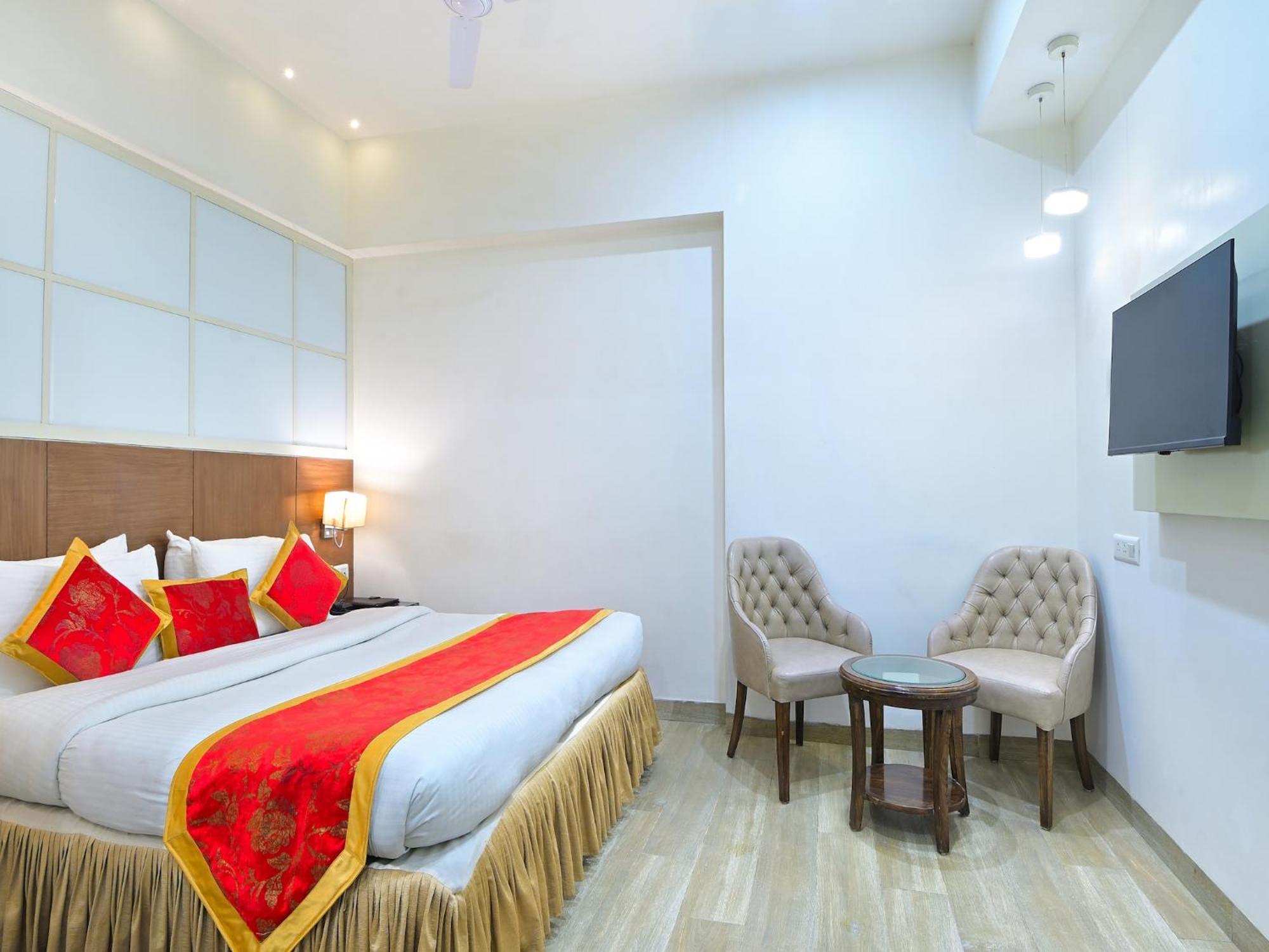 Hotel Hari Piorko - New Delhi Railway Station Екстер'єр фото