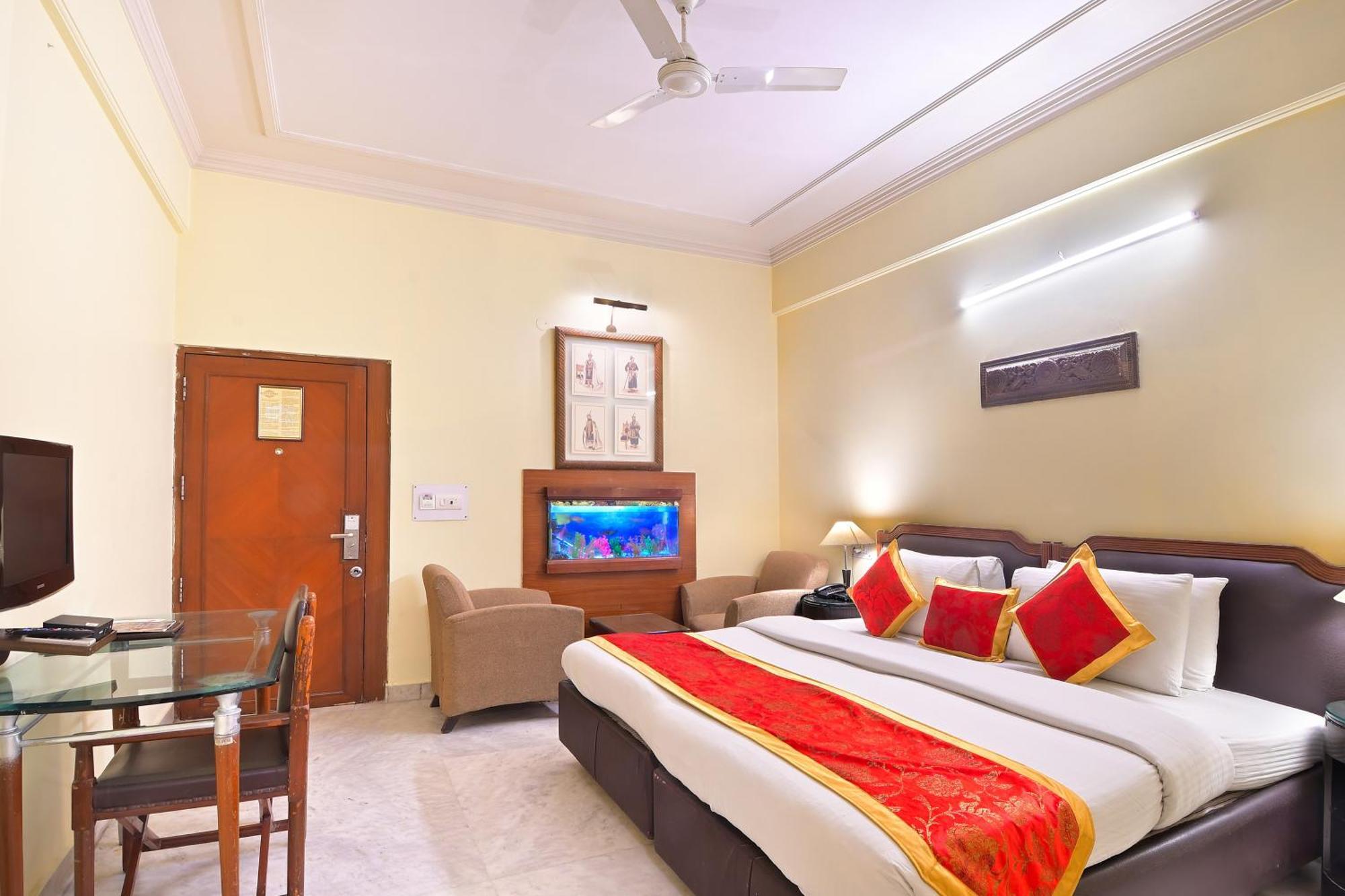 Hotel Hari Piorko - New Delhi Railway Station Екстер'єр фото