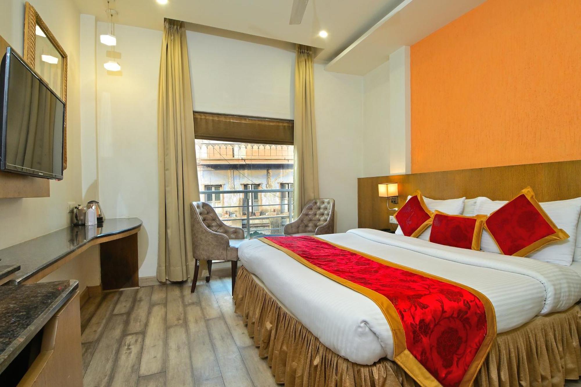 Hotel Hari Piorko - New Delhi Railway Station Екстер'єр фото
