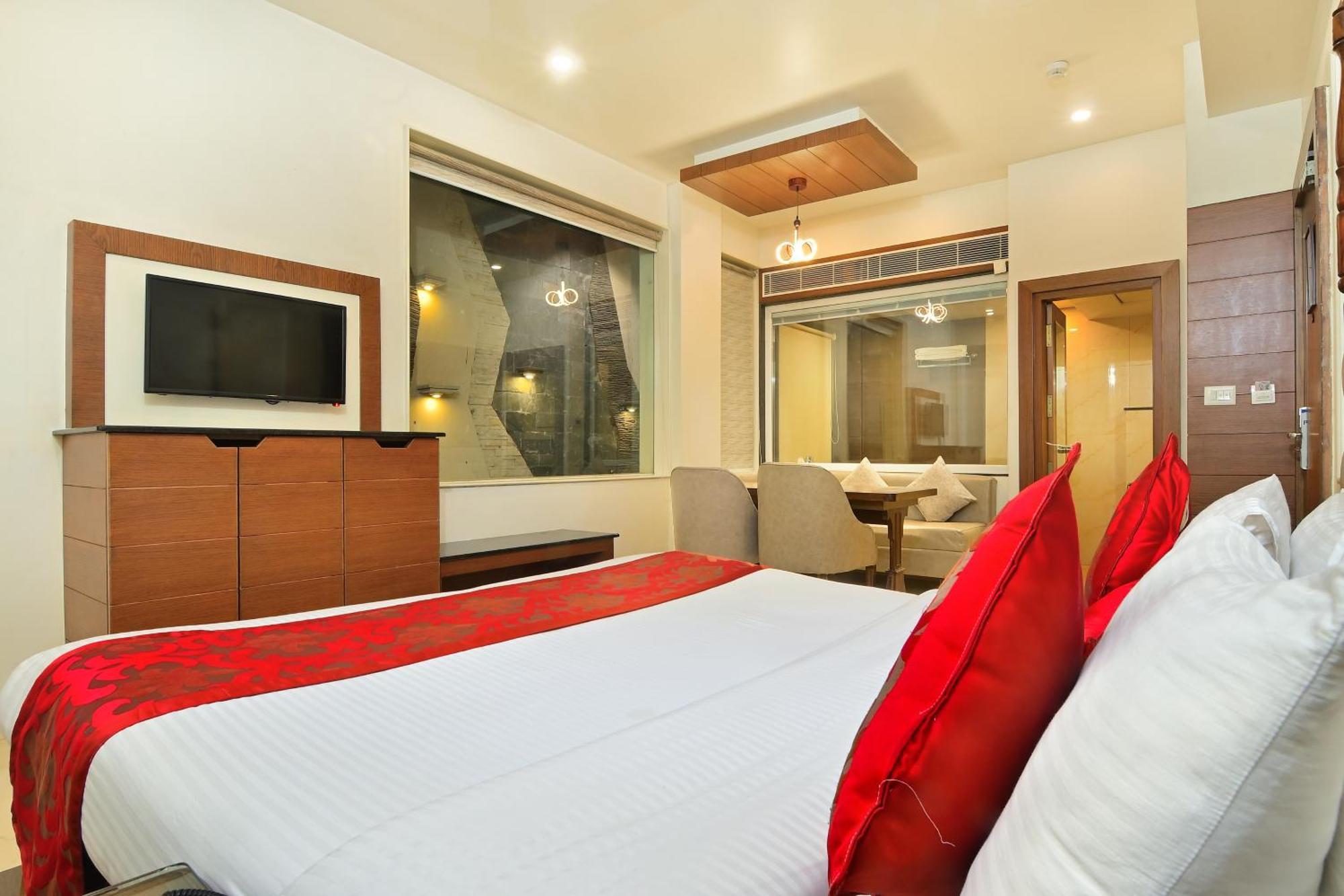 Hotel Hari Piorko - New Delhi Railway Station Екстер'єр фото