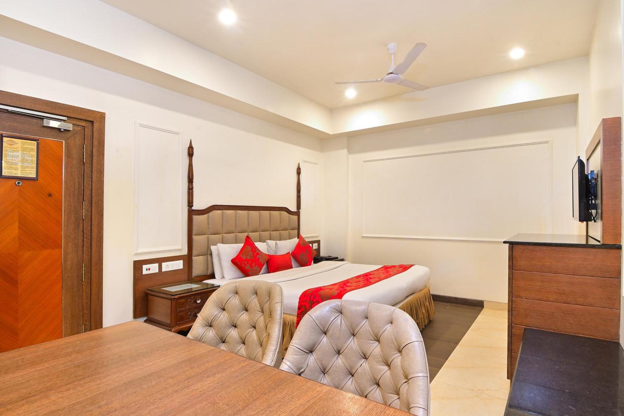 Hotel Hari Piorko - New Delhi Railway Station Екстер'єр фото