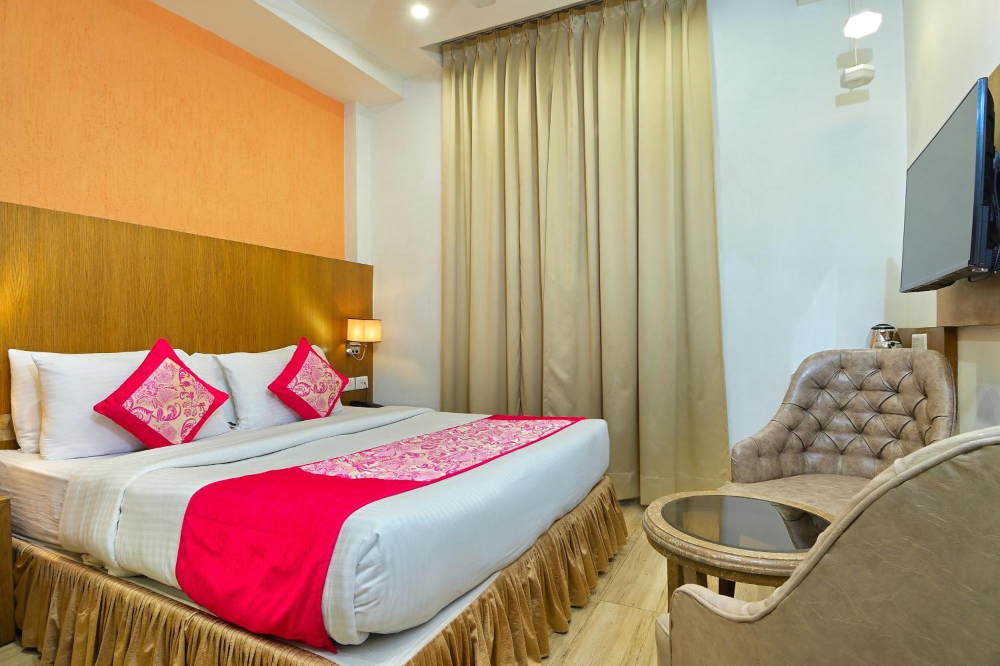 Hotel Hari Piorko - New Delhi Railway Station Екстер'єр фото