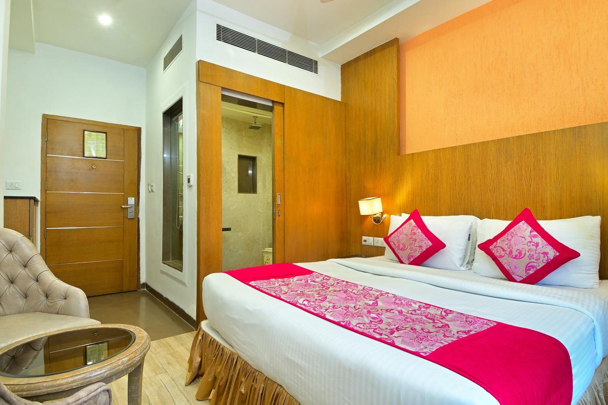 Hotel Hari Piorko - New Delhi Railway Station Екстер'єр фото