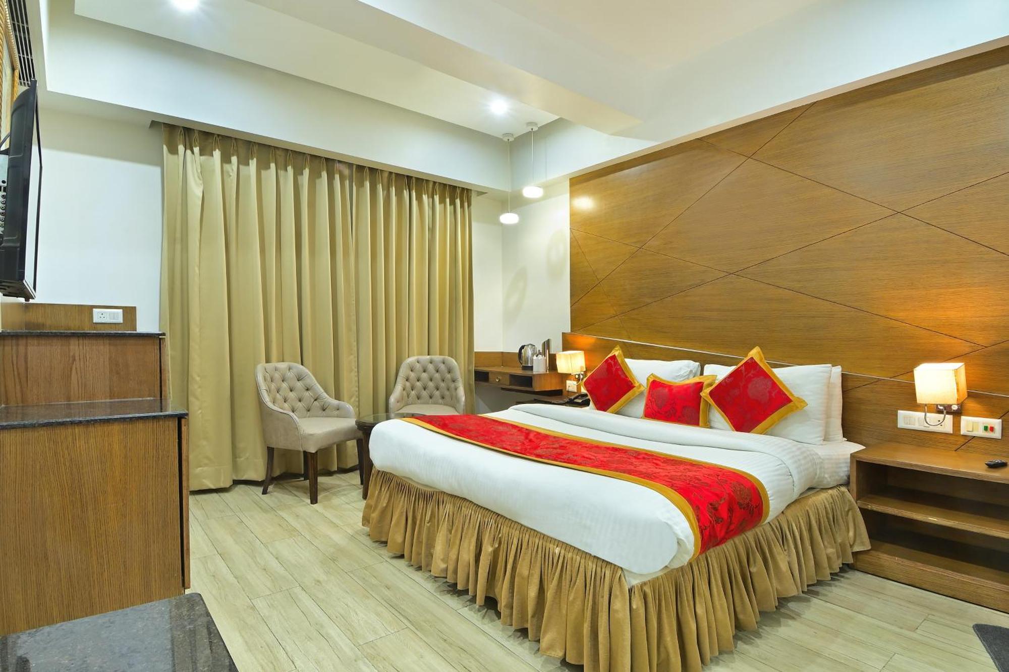 Hotel Hari Piorko - New Delhi Railway Station Екстер'єр фото