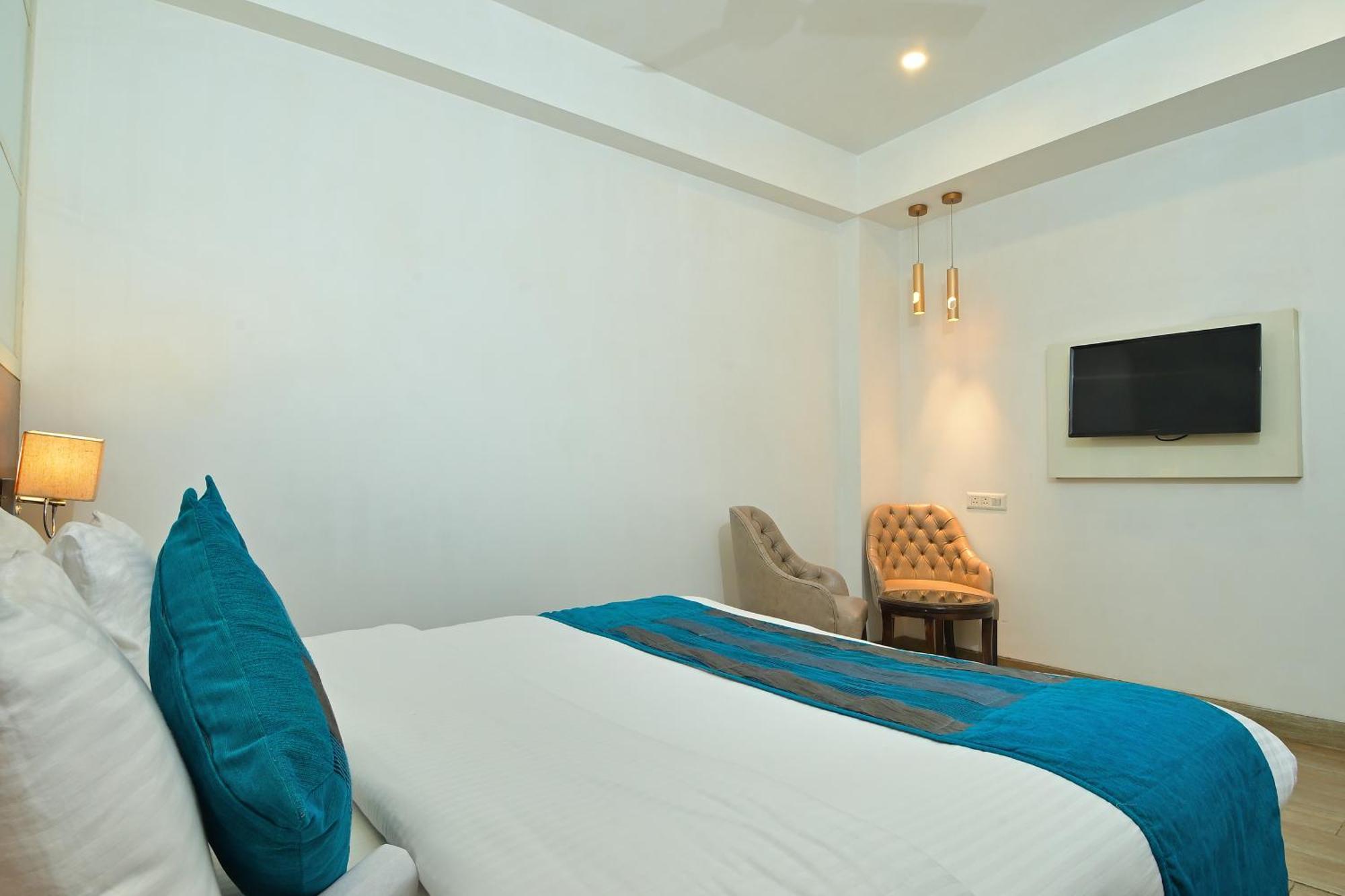 Hotel Hari Piorko - New Delhi Railway Station Екстер'єр фото