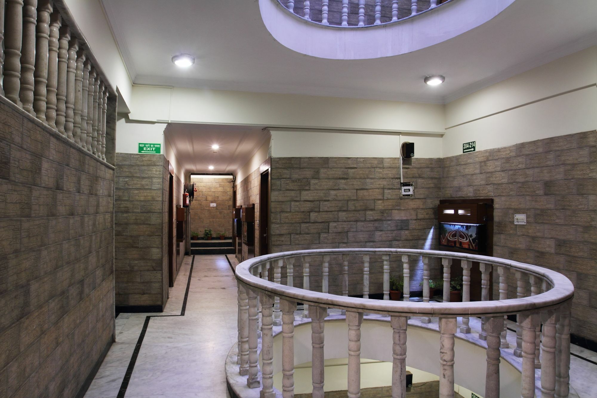 Hotel Hari Piorko - New Delhi Railway Station Екстер'єр фото