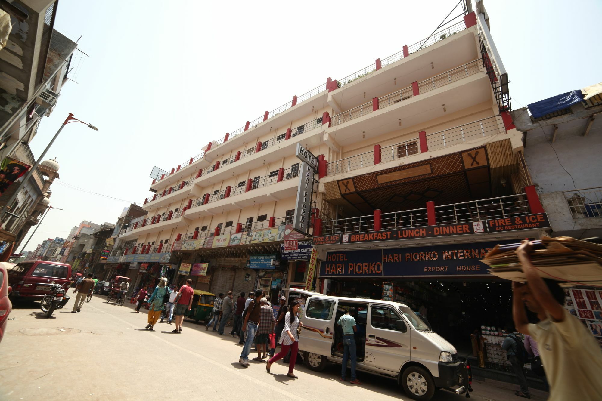 Hotel Hari Piorko - New Delhi Railway Station Екстер'єр фото